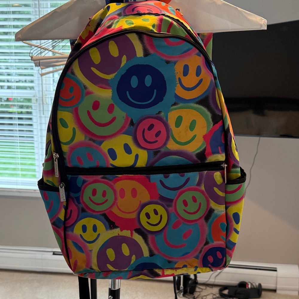Iscream Colorful Smiley Face Backpack and matching lunch box